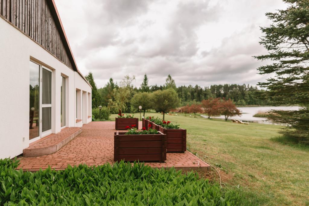 Bobrowa Dolina Bed and Breakfast Ryn  Eksteriør billede